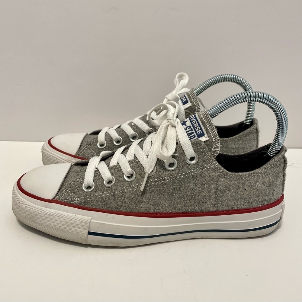Converse Low Top Sneakers in Gray, White & Red Accent Women’s Size 7 - Picture 4 of 14